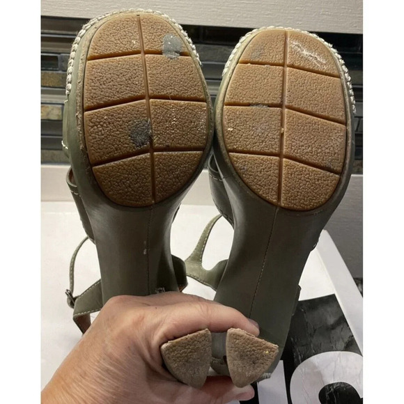 Victoria's Secret Size 8.5 B Tamika Celedon Native Calf Green Heels Sandals - Picture 9 of 9